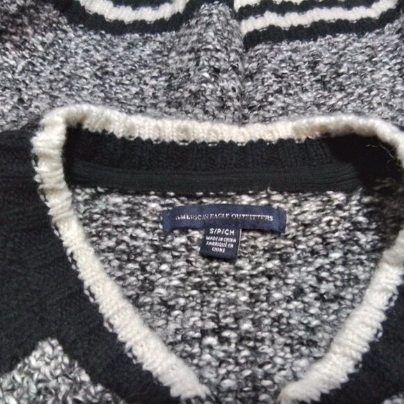 American Eagle Varsity Sweater Cardigan Zip Front Black & White size S - Picture 4 of 5